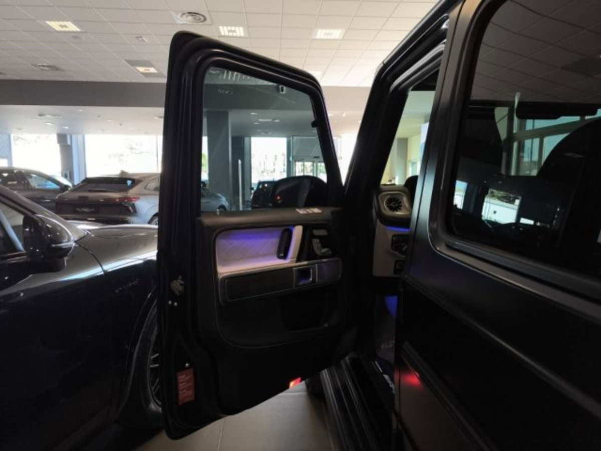 Mercedes-Benz Classe G AMG 63 585cv auto (5)