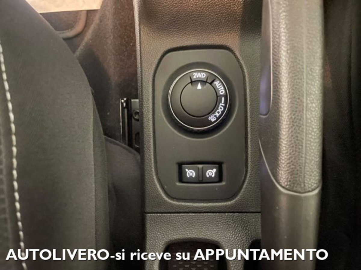 Dacia Duster 1.5 Blue dCi 8V 115 CV 4x4 15th Anniversary (14)