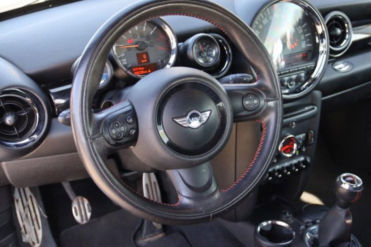 MINI Mini Coupé 1.6 John Cooper Works Coupé (10)