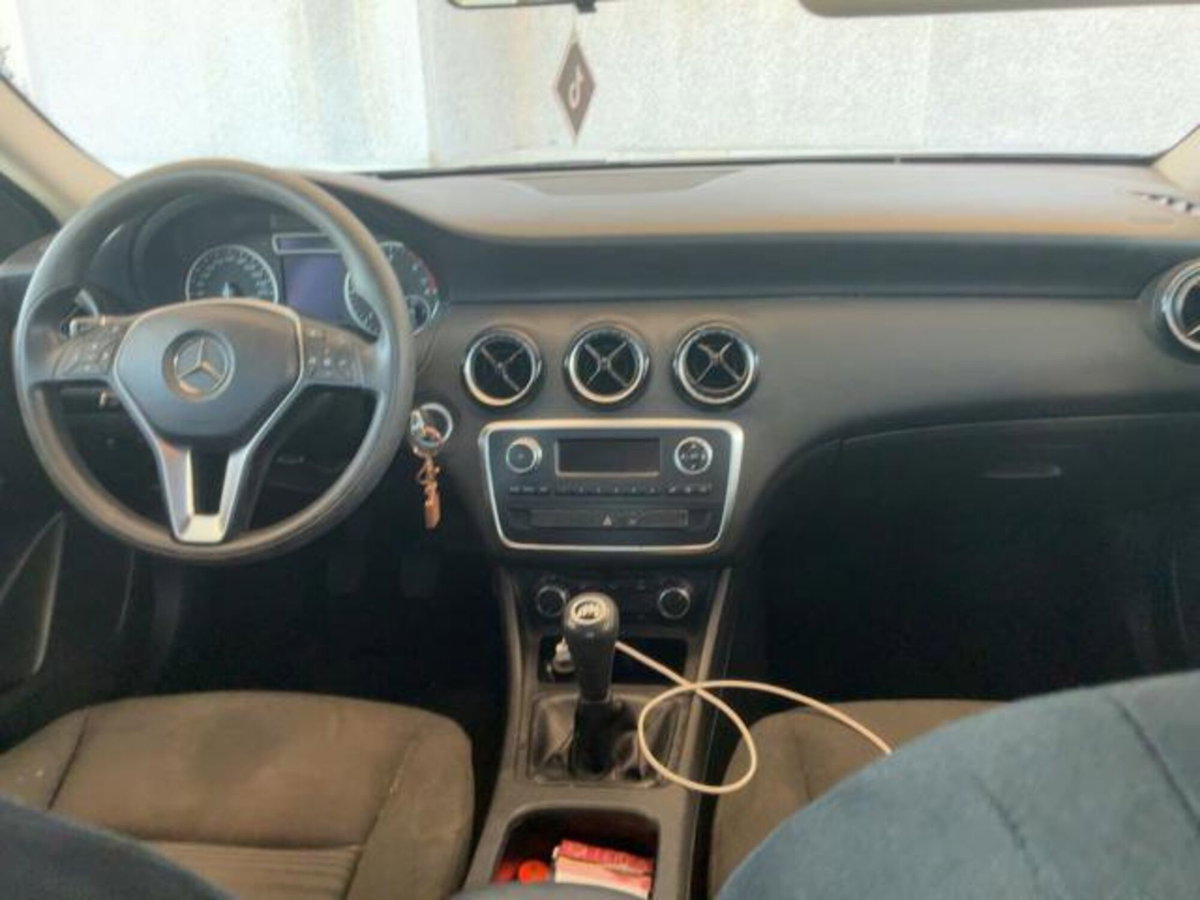 Mercedes-Benz Classe A 180 CDI Executive (12)