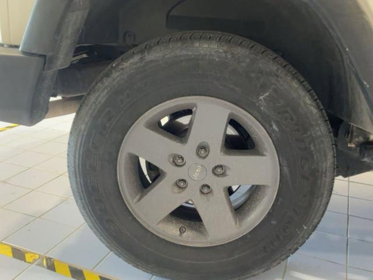 Jeep Wrangler 2.8 CRD DPF Sport (10)