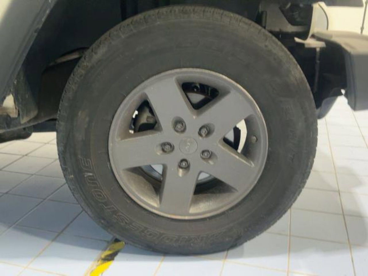 Jeep Wrangler 2.8 CRD DPF Sport (12)