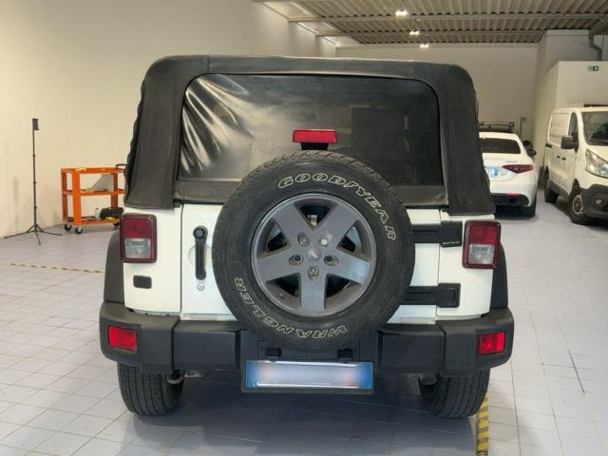 Jeep Wrangler 2.8 CRD DPF Sport (8)