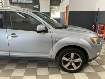Mitsubishi Outlander 2.0 DI-D Intense DPF (3)