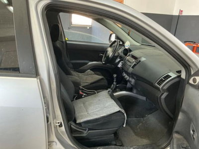 Mitsubishi Outlander 2.0 DI-D Intense DPF (9)
