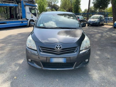 Toyota Verso 2.2 D-Cat 150 CV aut. Luxury Pack 7 posti (2)