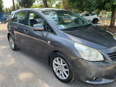Toyota Verso 2.2 D-Cat 150 CV aut. Luxury Pack 7 posti (3)