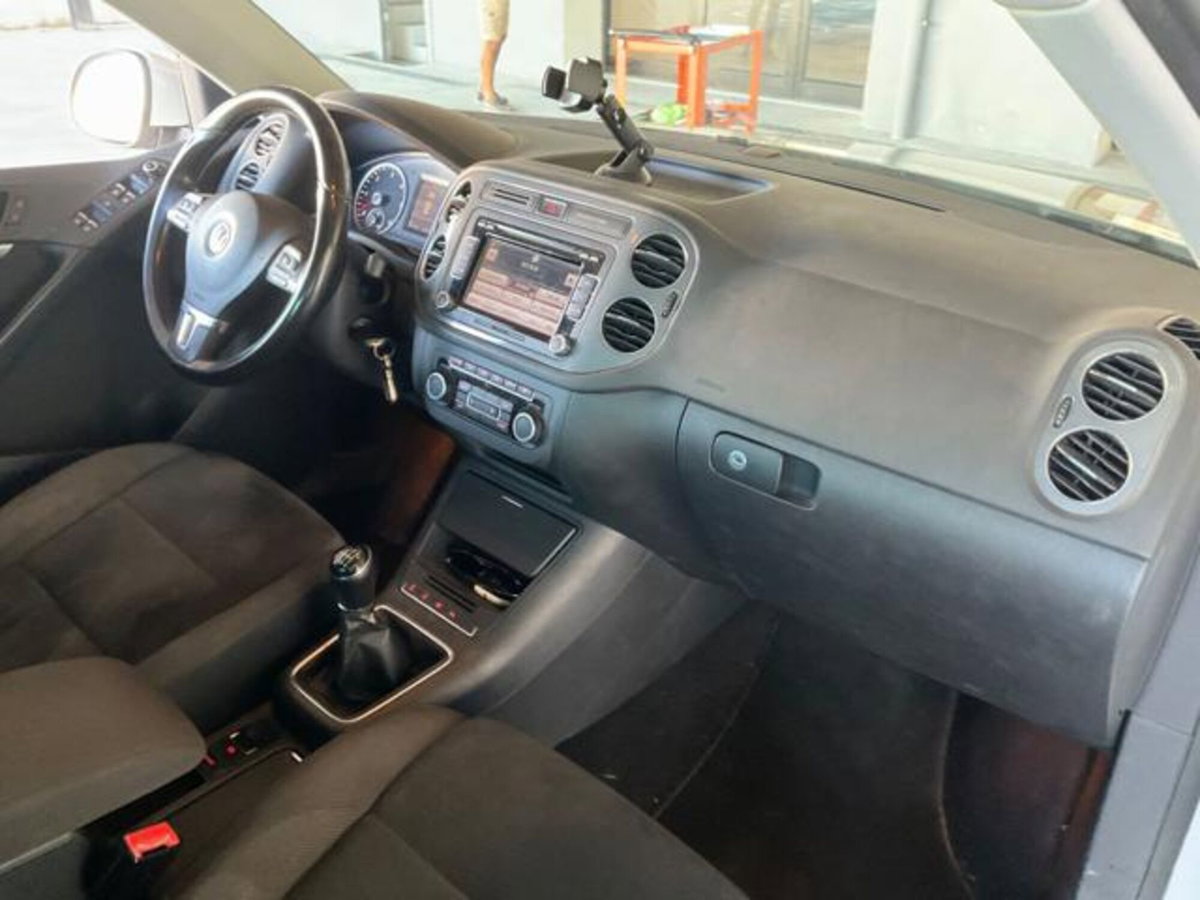 Volkswagen Tiguan 2.0 TDI 140 CV Sport & Style BlueMotion Tech. (11)