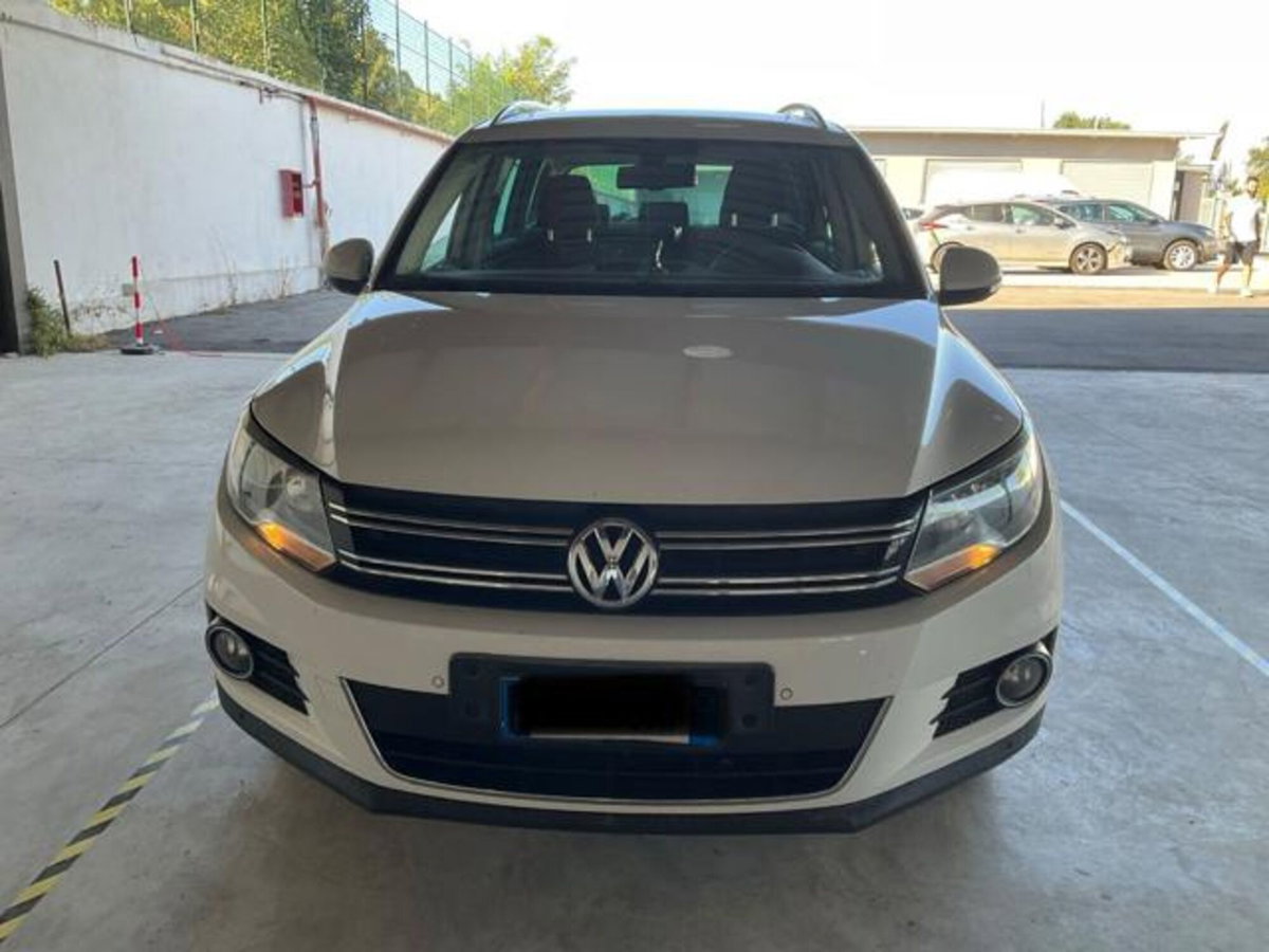 Volkswagen Tiguan 2.0 TDI 140 CV Sport & Style BlueMotion Tech. (2)