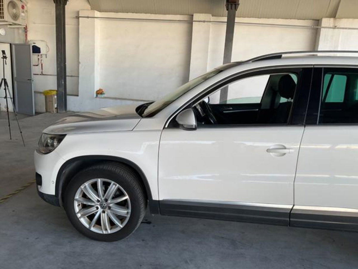 Volkswagen Tiguan 2.0 TDI 140 CV Sport & Style BlueMotion Tech. (3)