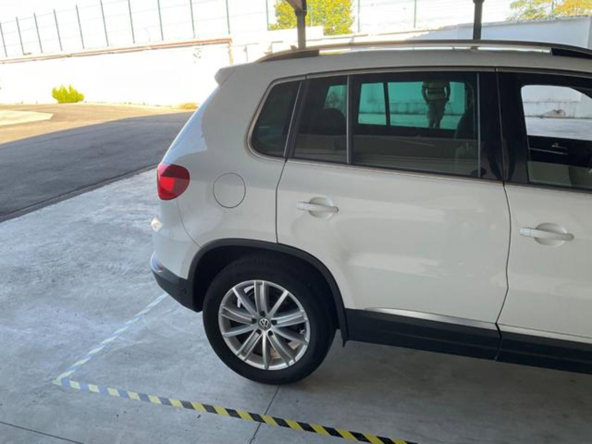 Volkswagen Tiguan 2.0 TDI 140 CV Sport & Style BlueMotion Tech. (5)
