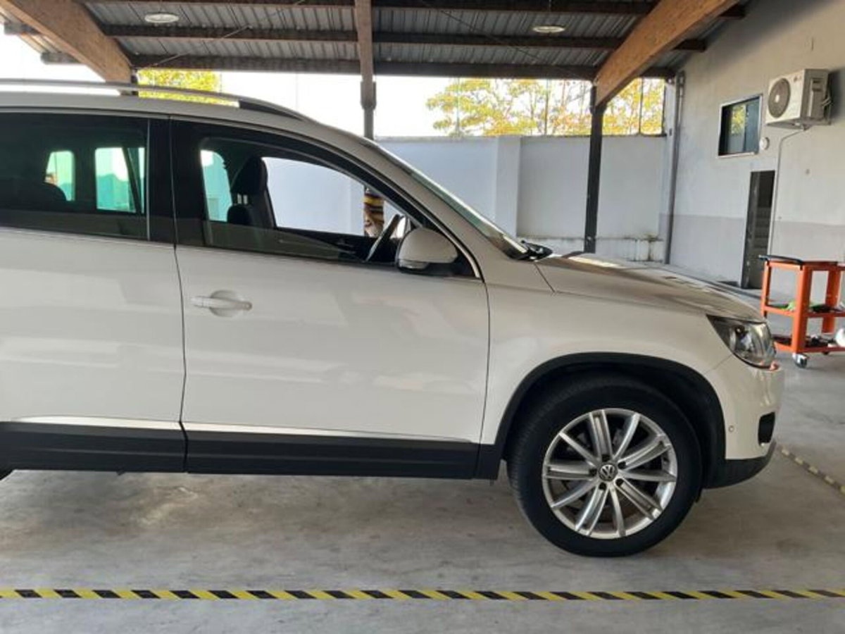 Volkswagen Tiguan 2.0 TDI 140 CV Sport & Style BlueMotion Tech. (6)