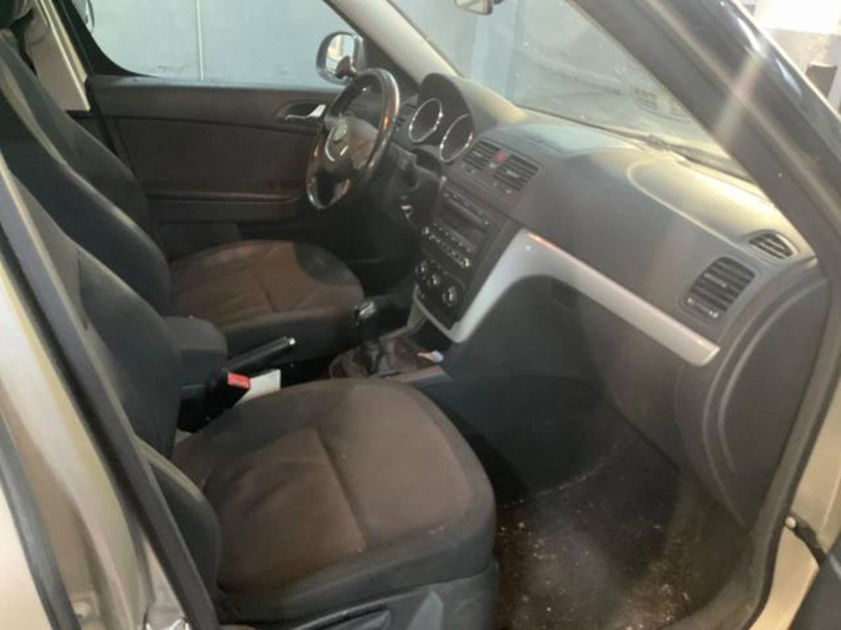 Skoda Yeti 1.6 TDI CR 105CV Ambition GreenLine (9)
