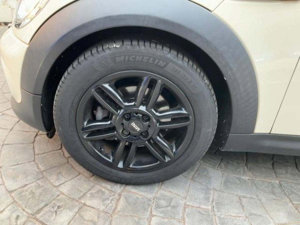 MINI Mini Clubman 2.0 16V Cooper D Clubman Automatica (4)