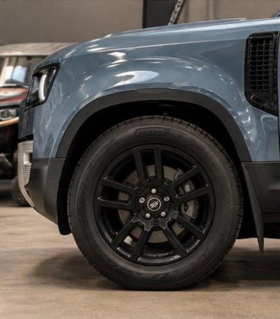 Land Rover Defender 90 3.0D I6 250 CV AWD Auto X-Dynamic S (5)