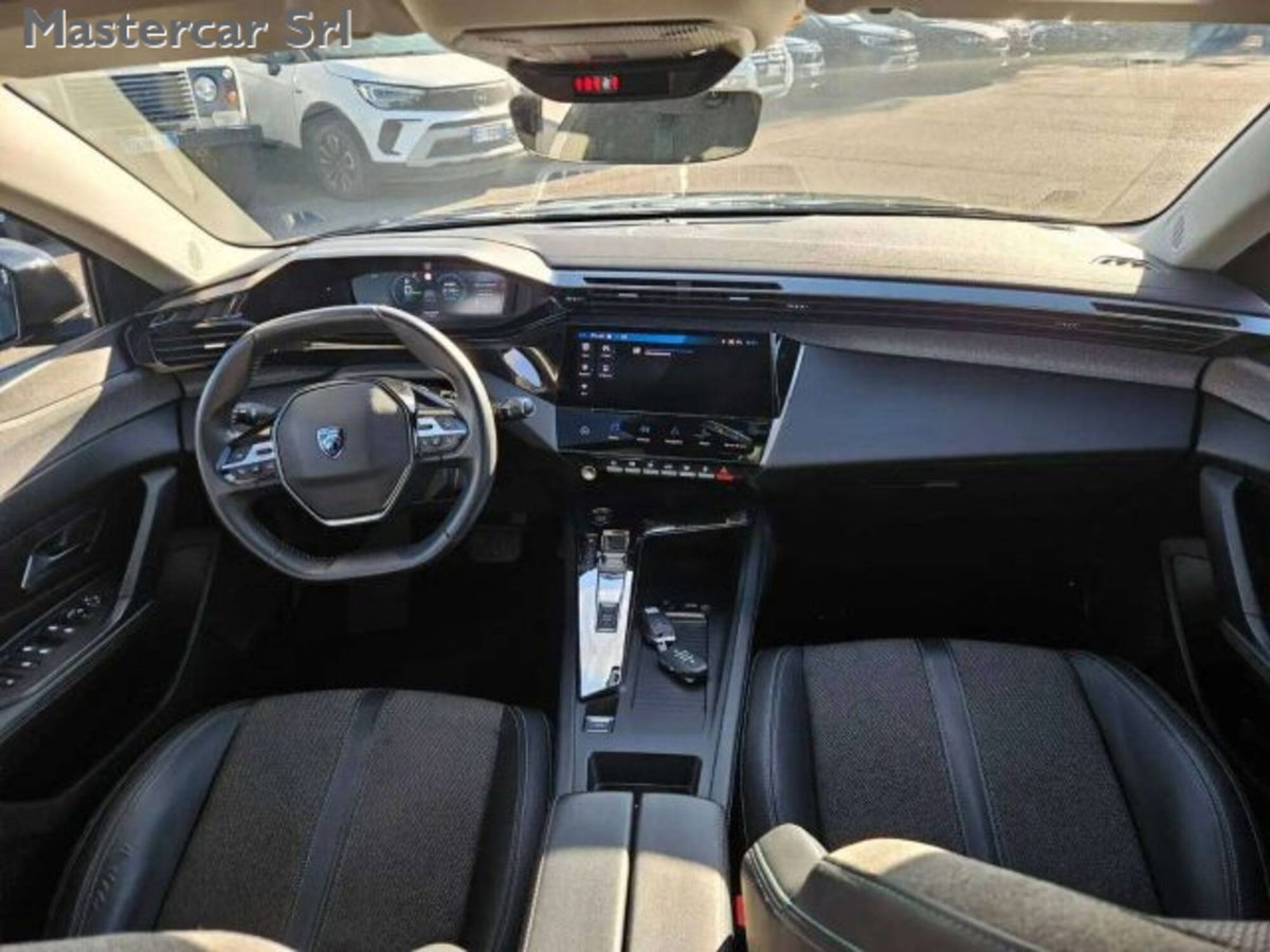 Peugeot 308 SW Hybrid 180 e-EAT8 Allure Pack (10)