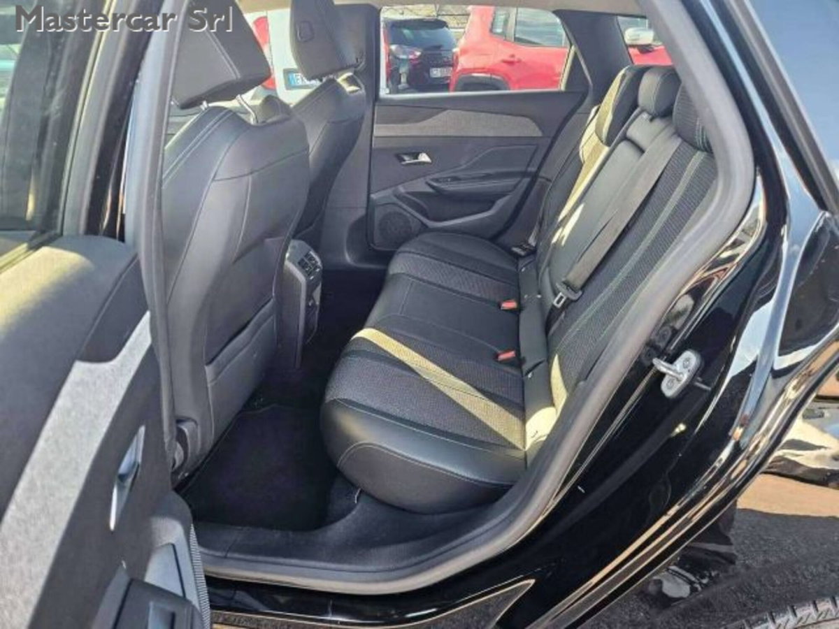 Peugeot 308 SW Hybrid 180 e-EAT8 Allure Pack (11)