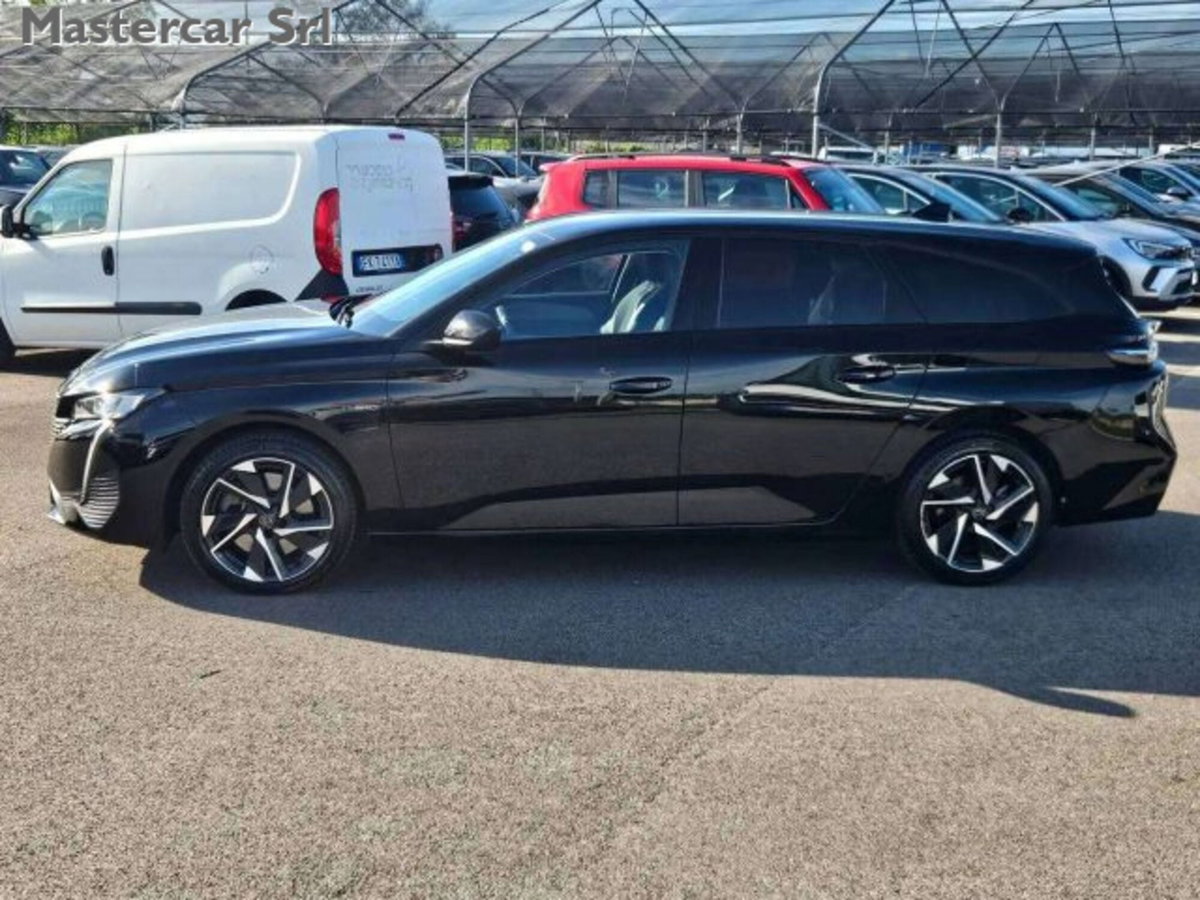 Peugeot 308 SW Hybrid 180 e-EAT8 Allure Pack (4)