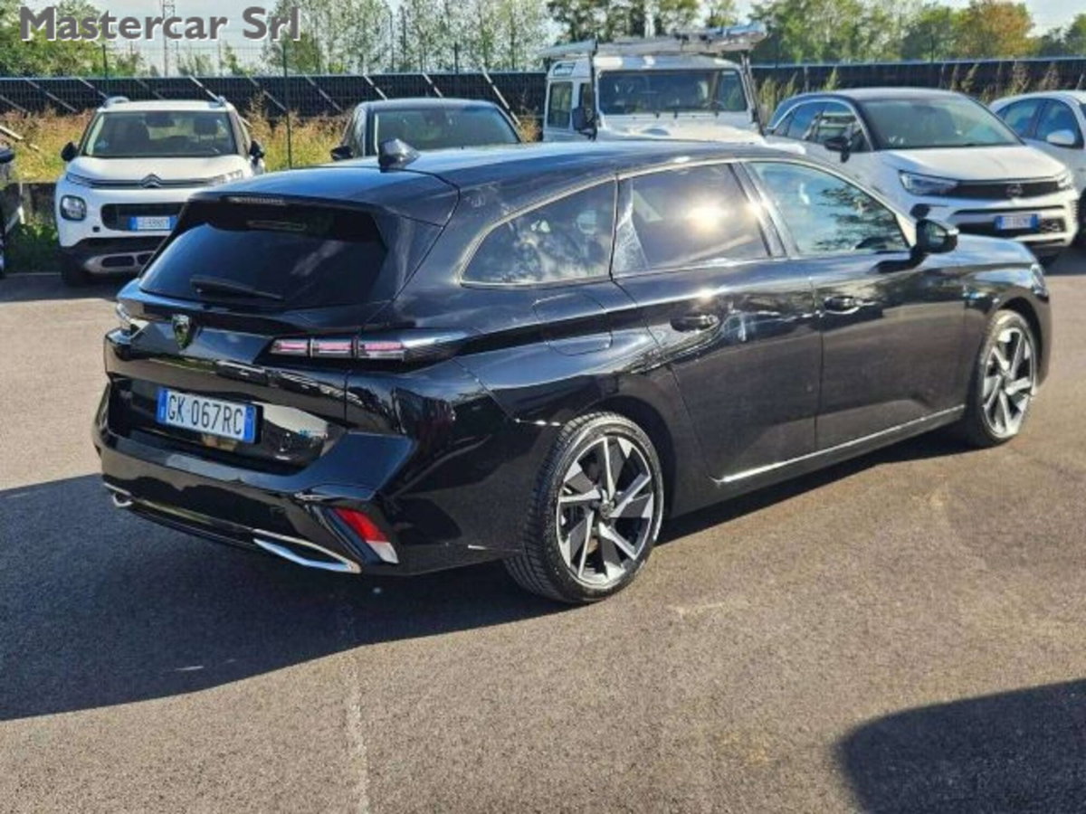 Peugeot 308 SW Hybrid 180 e-EAT8 Allure Pack (6)