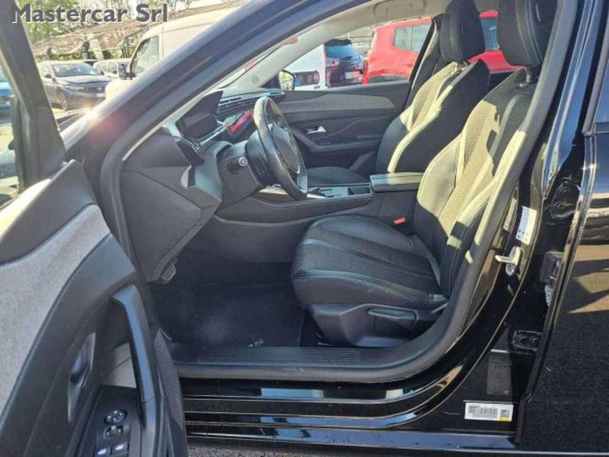 Peugeot 308 SW Hybrid 180 e-EAT8 Allure Pack (9)