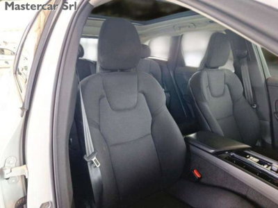 Volvo XC60 2.0 t6 phev Core awd auto (12)
