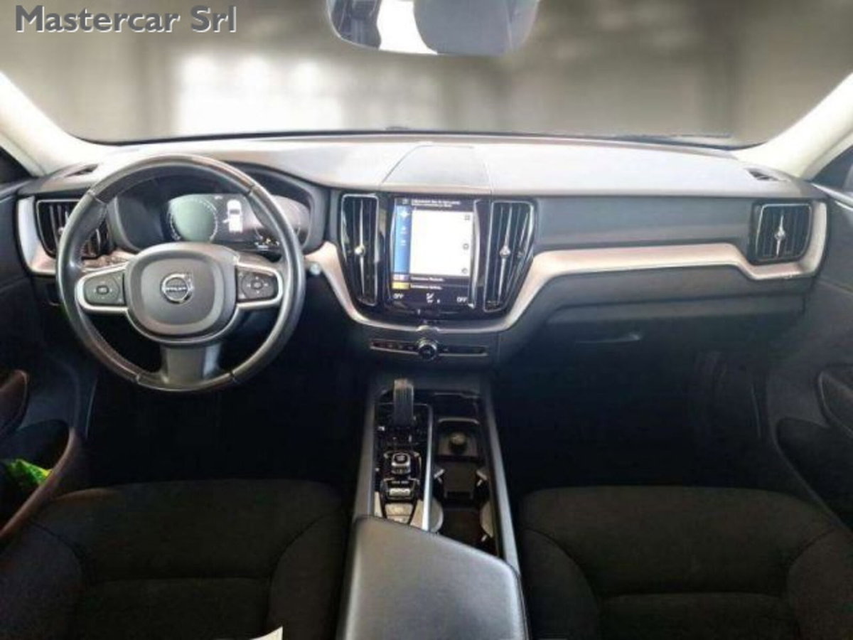 Volvo XC60 2.0 t6 phev Core awd auto (4)