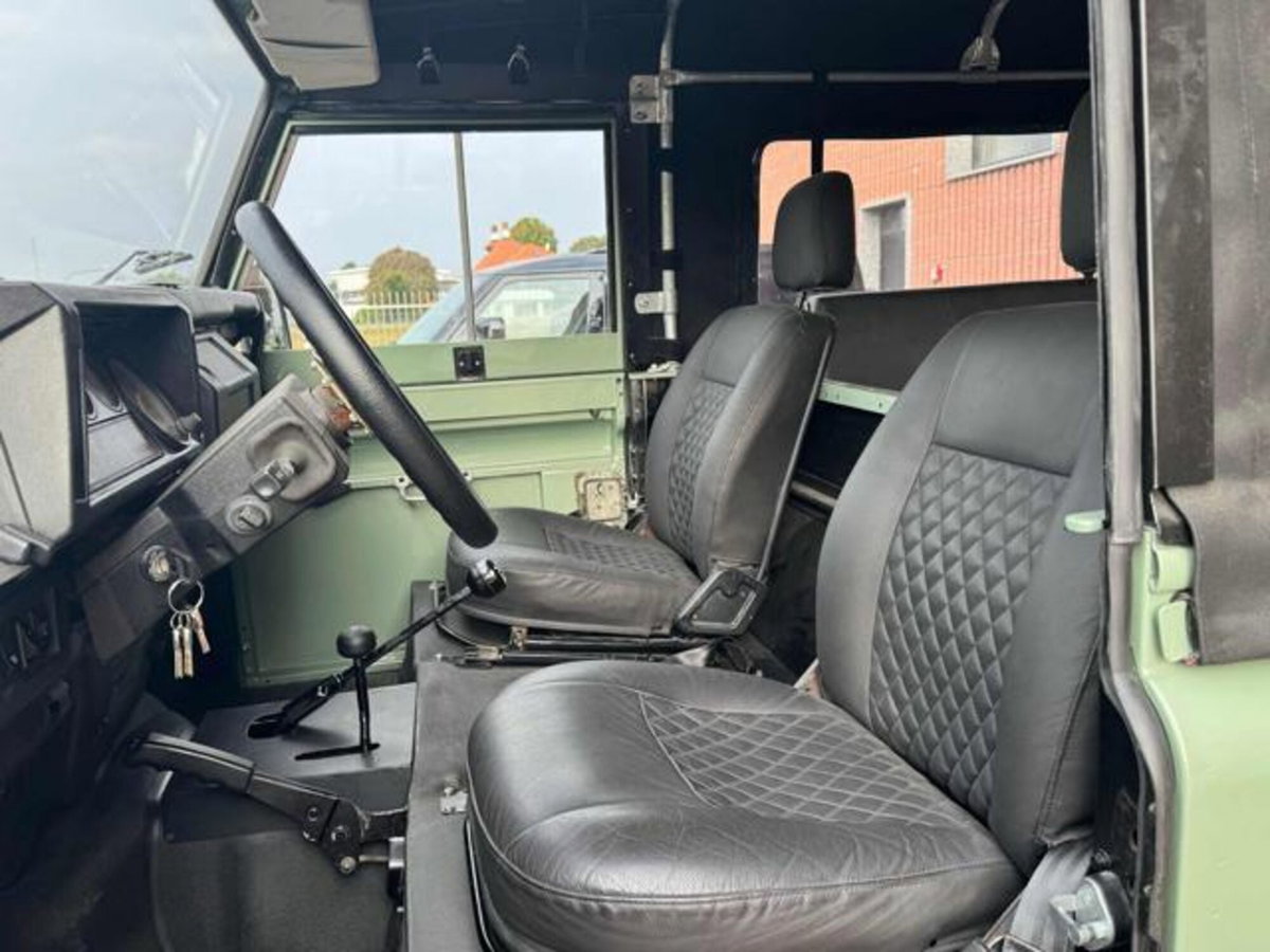 Land Rover Defender 90 3.5 V8 Station Wagon County (7)