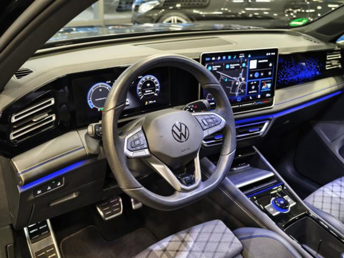 Volkswagen Tiguan Allspace 2.0 tdi R-Line 150cv dsg (10)