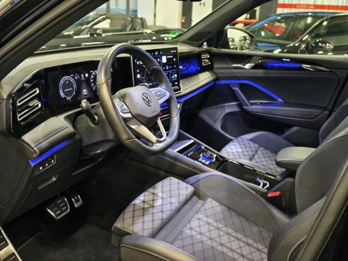 Volkswagen Tiguan Allspace 2.0 tdi R-Line 150cv dsg (14)