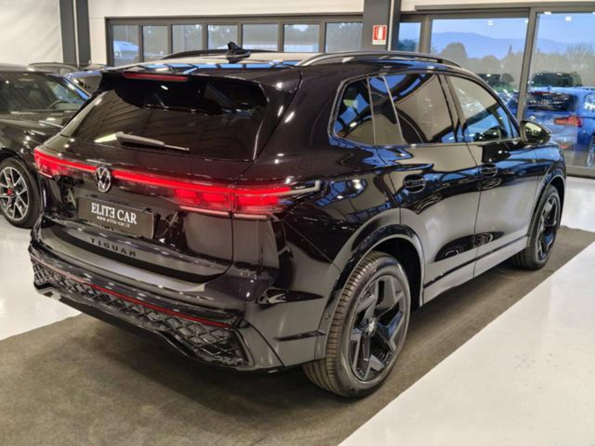 Volkswagen Tiguan Allspace 2.0 tdi R-Line 150cv dsg (4)
