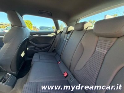 Audi A3 1.6 TDI 116 CV Sport (11)
