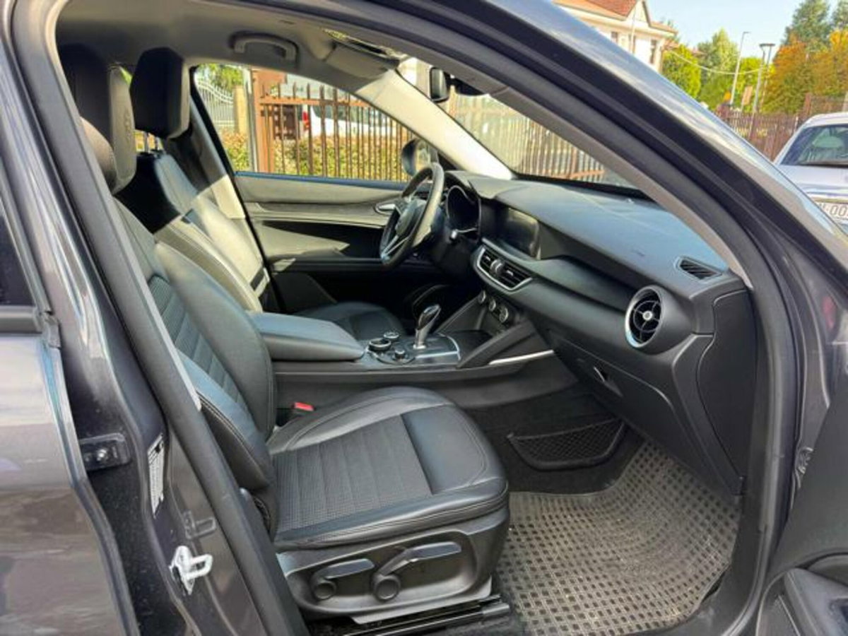 Alfa Romeo Stelvio Stelvio 2.2 Turbodiesel 210 CV AT8 Q4 Business (8)