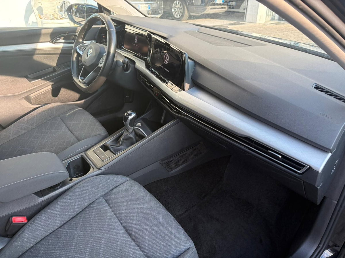 Volkswagen Golf 2.0 TDI SCR Life (11)