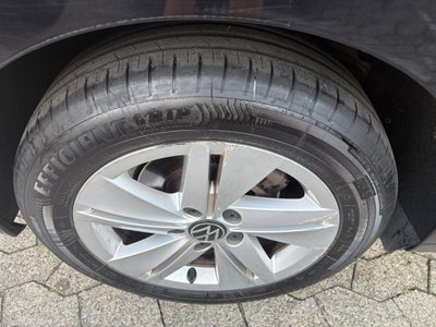 Volkswagen Golf 2.0 TDI SCR Life (15)