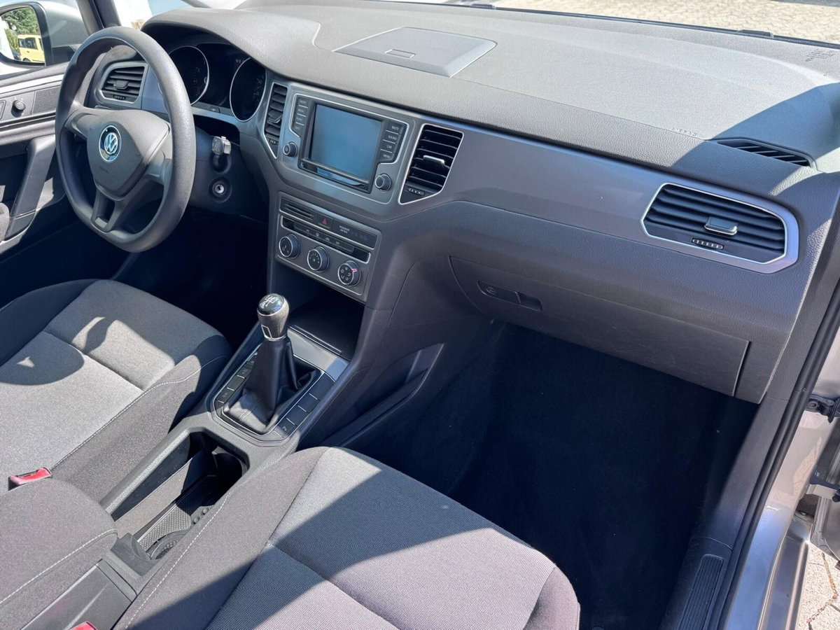 Volkswagen Golf 1.2 TSI 85 CV 5p. Trendline BlueMotion Technology (11)