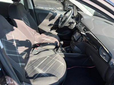 Opel Corsa 1.2 5 porte Cosmo (10)