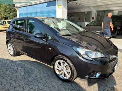 Opel Corsa 1.2 5 porte Cosmo (3)