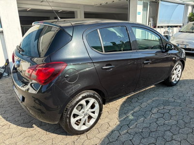 Opel Corsa 1.2 5 porte Cosmo (4)