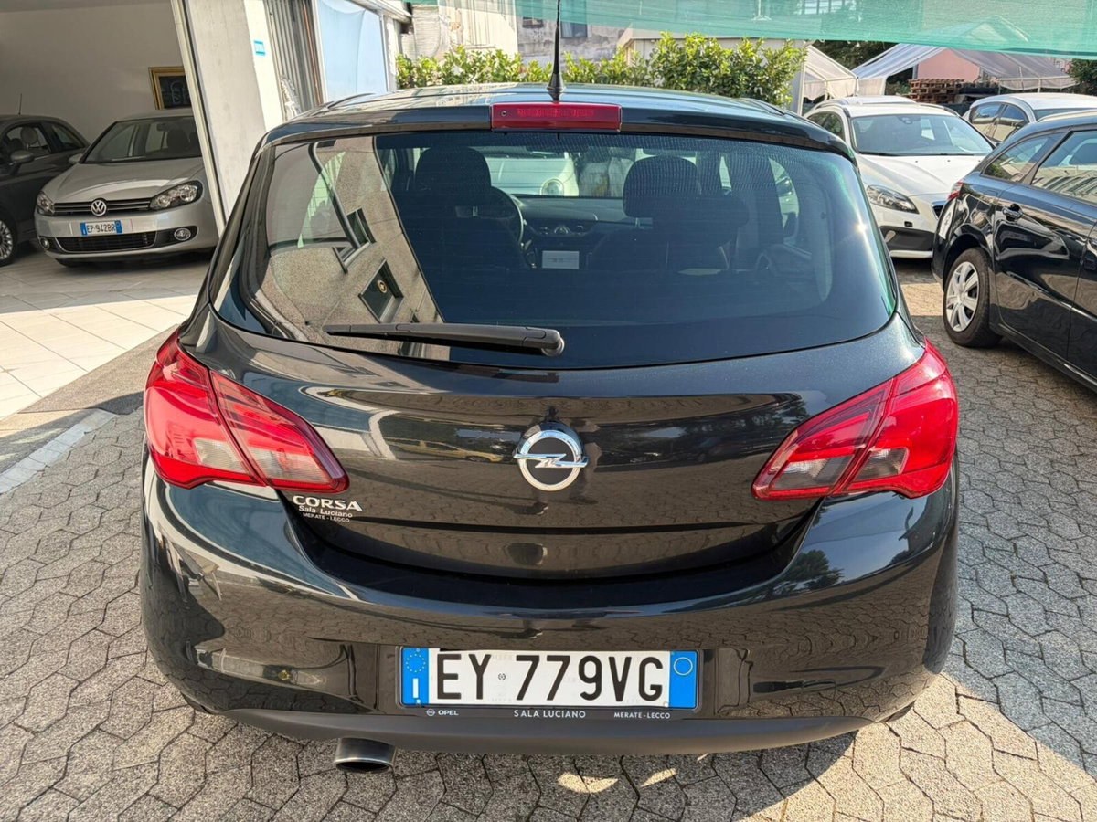 Opel Corsa 1.2 5 porte Cosmo (5)
