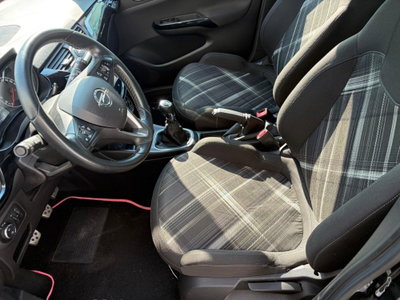 Opel Corsa 1.2 5 porte Cosmo (7)