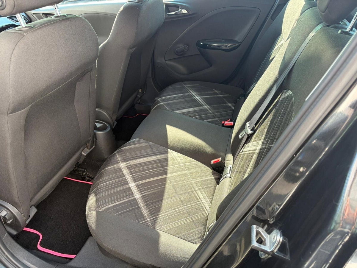 Opel Corsa 1.2 5 porte Cosmo (9)