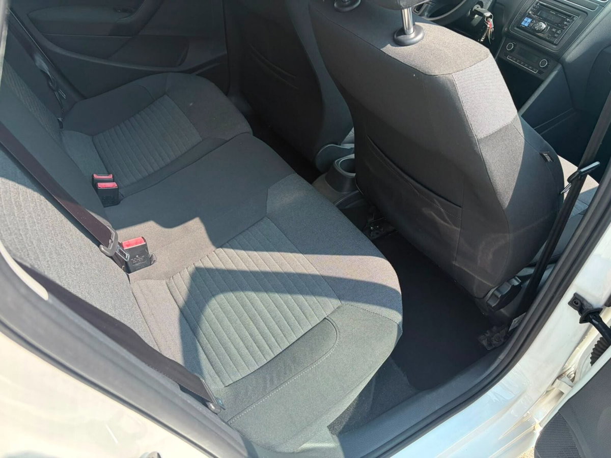Volkswagen Polo 1.2/70CV 12V 5p. Trendline (12)