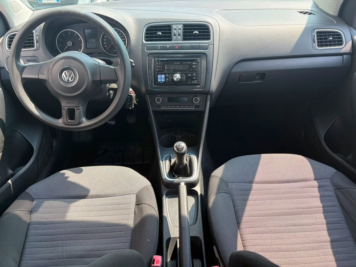 Volkswagen Polo 1.2/70CV 12V 5p. Trendline (13)