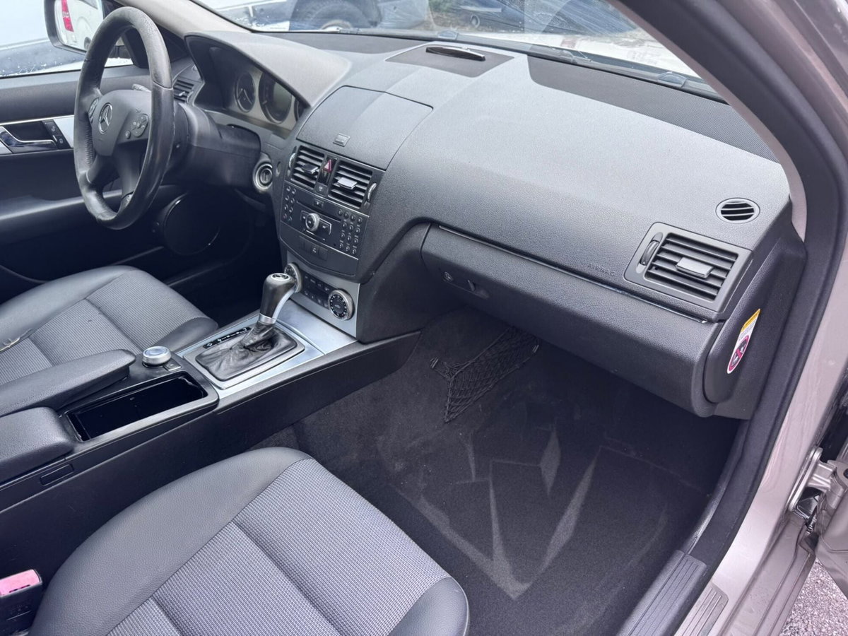 Mercedes-Benz Classe C 220 CDI Avantg. (10)