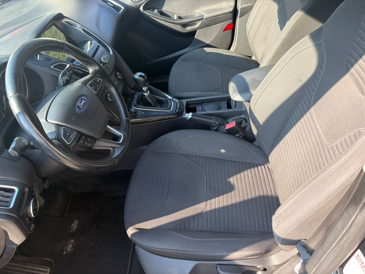 Ford Focus Station Wagon 1.5 TDCi 120 CV Start&Stop SW Titanium (7)