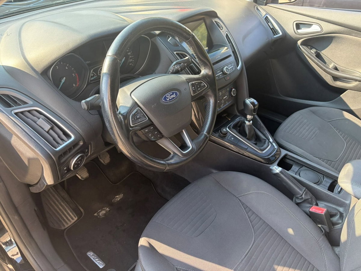Ford Focus Station Wagon 1.5 TDCi 120 CV Start&Stop SW Titanium (8)