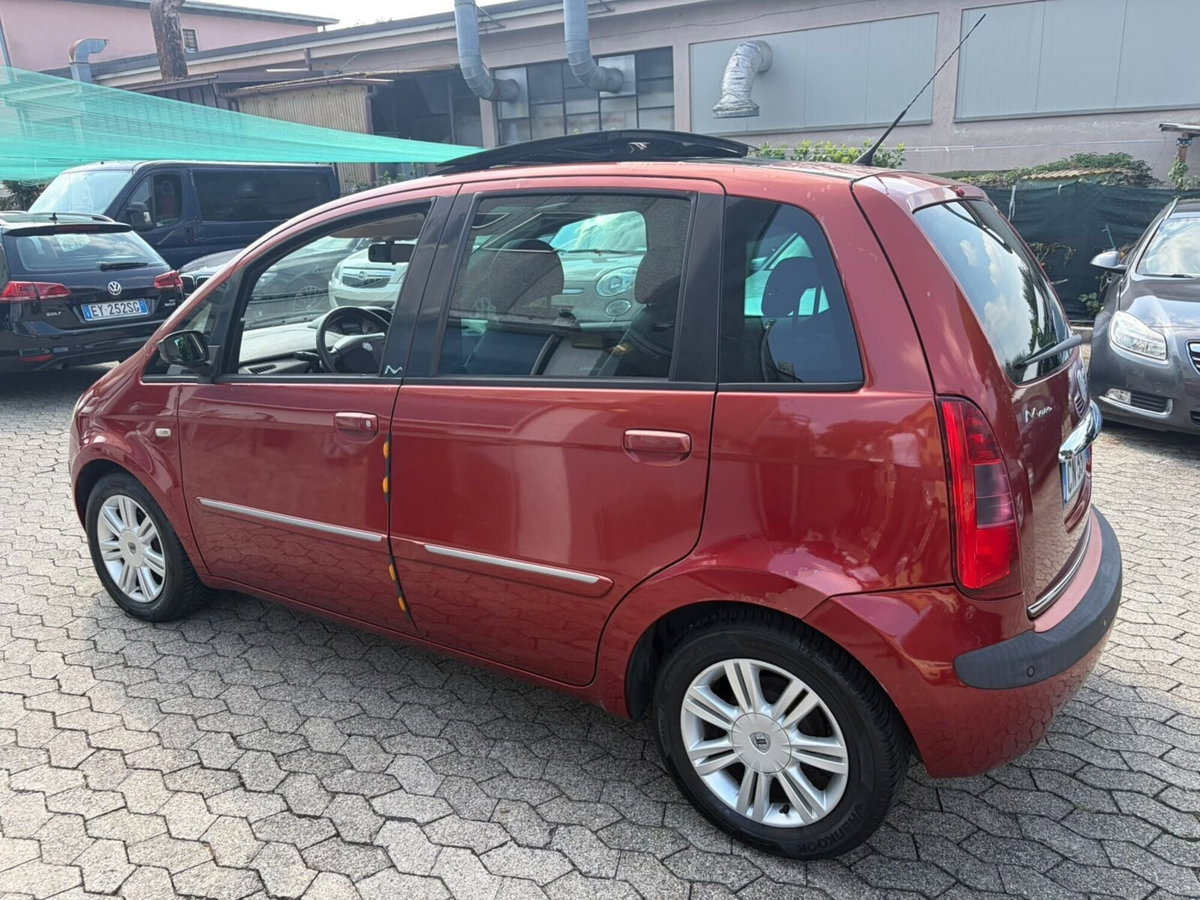 Lancia Musa 1.4 16V Platino (6)