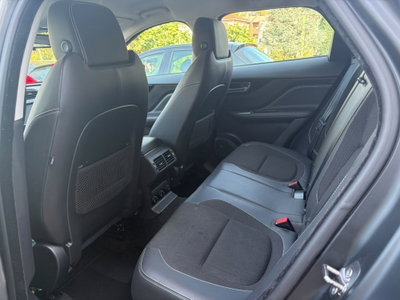 Jaguar F-Pace 2.0 D 180 CV AWD R-Sport (10)