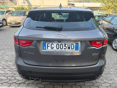 Jaguar F-Pace 2.0 D 180 CV AWD R-Sport (5)