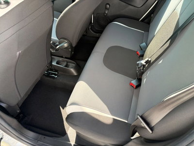 Lancia Ypsilon 1.2 69 CV 5 porte Gold (9)